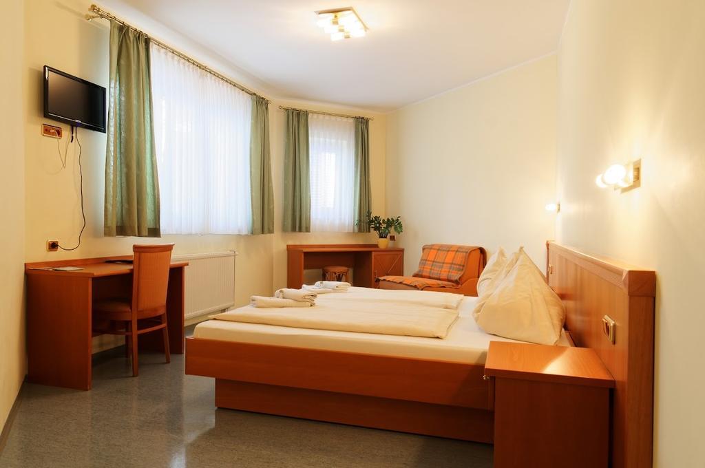 Hostel Jugend- Und Familiengaestehaus Klagenfurt